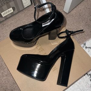 Steve Madden Skyrise